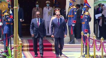   مراسم استقبال رسمية للرئيس الصومالي في قصر الاتحادية