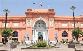   ورش تعليمية متخصصة لطلبة أقسام الترميم خلال الإجازة الصيفية بالمتحف المصري بالتحرير
