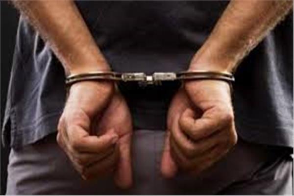 استمرار حبس عاطل لاتهامه بقتل شخصين مسنين 