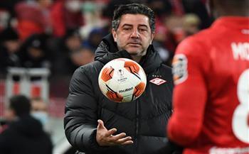 روي فيتوريا يقسم مباريات الدورى على معاونيه لحين عودته للقاهرة 