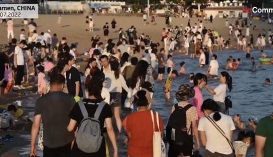 موجة حرّ شديدة تضرب الصين وتوقف النشاطات الخارجية في بعض المدن.. فيديو