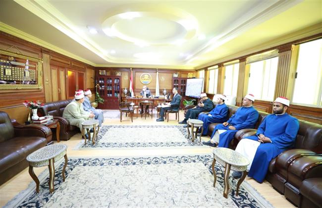 محافظ كفر الشيخ يشيد بالقافلة الدعوية الأزهرية للتوعية ومحاربة الفكر المتطرف