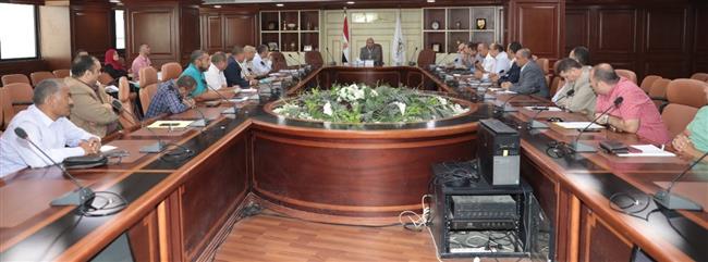 السكرتير العام يعقد اجتماعاً تنسيقياً للإعداد والتجهيز للموجة الـ 20 من حملات إزالة التعديات