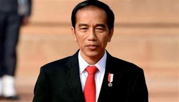   الرئيس الإندونيسى يبحث سبل تعزيز التعاون الاقتصادى مع رئيس وزراء الصين