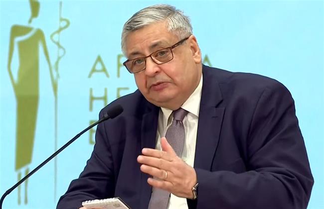 عوض تاج الدين يكشف استعدادات منع دخول جدري القرود إلى مصر