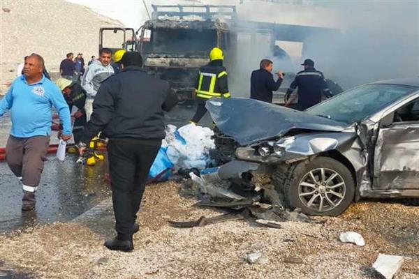 إصابة شخص فى حادث تصادم 3 سيارت بطريق القاهرة أسيوط الغربى