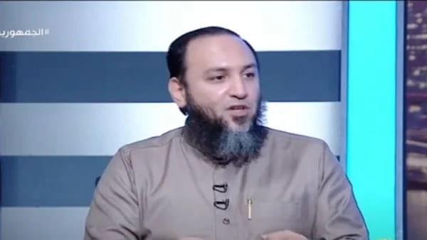 عمرو الليثي: الرقية الشرعية تعني الدعاء وليست بديلة للمستشفيات