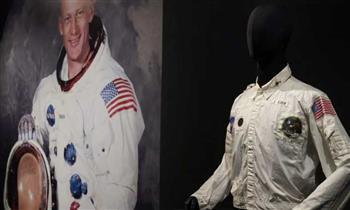   بـ2.8 مليون دولار.. بيع سترة رحلة «أبولو 11» التاريخية للقمر فى أمريكا