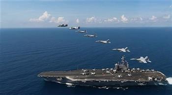   دخول حاملة طائرات أمريكية بحر الصين الجنوبى.. وبكين تحذر