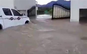   سيول الأمطار تجتاح مناطق فى الإمارات.. فيديو