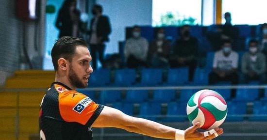 أندريس جيسيوس يصل إلى القاهرة عقب انتهاء تصفيات أوروبا لتوقيع عقده مع الزمالك 