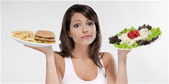   عادات غذائية خاطئة تضر بصحة الجسم والبشرة