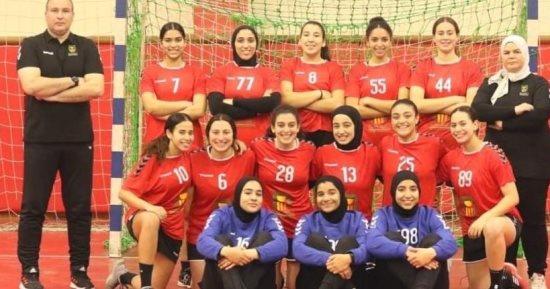 بعثة ناشئات اليد 2004 تطير إلى مقدونيا لخوض منافسات بطولة العالم