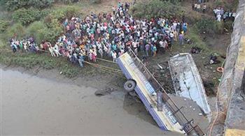   مصرع وإصابة 26 شخصًا إثر سقوط حافلة من على جسر شمالي الهند