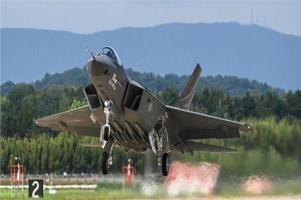 مقاتلة "KF-21" كورية الصنع تنجح في اختبار الطيران الثاني.. كوريا الجنوبية تجري تدريبات «دوكدو» الدفاعية الدوري