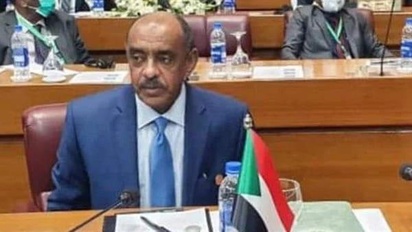 وزير الخارجية السوداني يطلع الرئيس الأوغندي على آخر المستجدات في الخرطوم