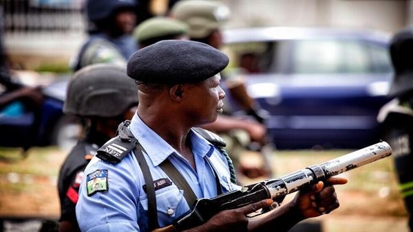 الشرطة النيجيرية: هناك أطفال بين 77 شخصا احتجزهم قساوسة في كنيسة