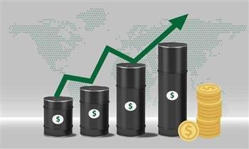النفط يرتفع عند التسوية مع ضعف المعروض وبرنت فوق 110 دولارات للبرميل