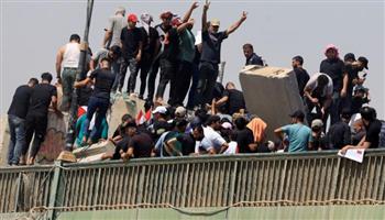   متظاهرون عراقيون يعلنون الاعتصام المفتوح داخل البرلمان