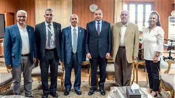 رئيس جامعة بنى سويف يستقبل وفد منظمة الفاو بالقاهرة