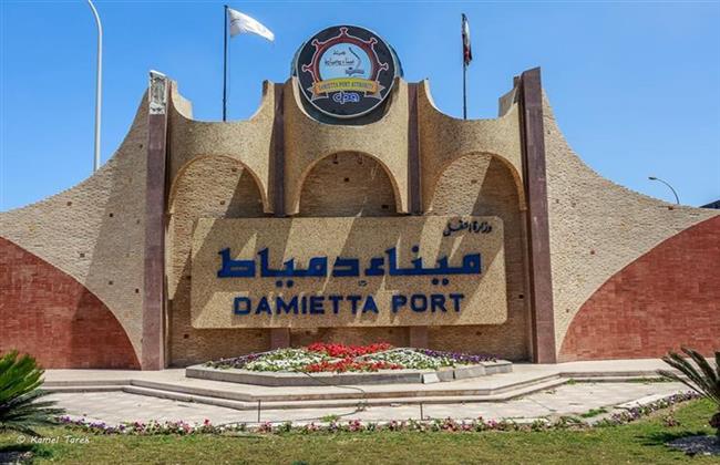 تداول 24 سفينة للحاويات والبضائع العامة بميناء دمياط