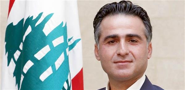 وزير النقل اللبناني: العمل بميناء بيروت لم يتوقف والصوامع الأخرى معرضة للسقوط