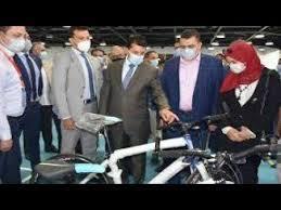 وزير الشباب والرياضة يسلم الدفعة الثانية من مبادرة "دراجتك دخلك"