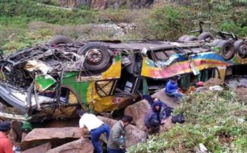   مصرع 16 شخصا جراء سقوط حافلة من طريق جبلي في الهند