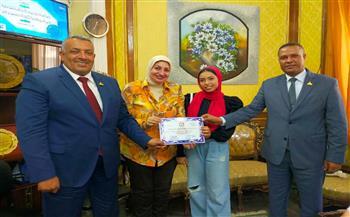 عضو بالشيوخ :أوائل الطلبة شرف لاهاليهم ومستقبل واعد لمصر 