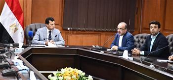وزير الرياضة يبحث أخر استعدادات استضافة مصر لبطولة العالم للسلاح