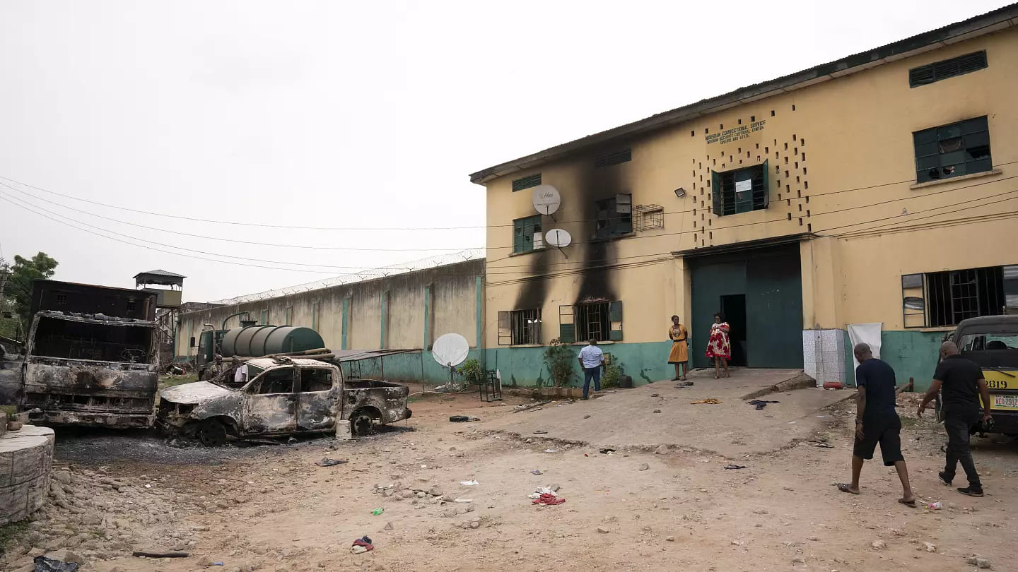 فرار 300 سجين في هجوم قرب أبوجا النيجيرية