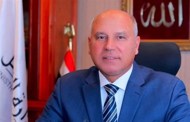وزير النقل يبحث مع نائب رئيس بنك الاستثمار الأوروبى الموقف التنفيذى لعدد من المشروعات