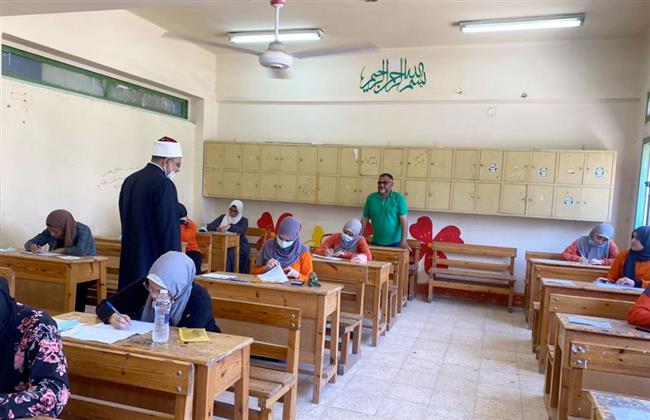 انتظام امتحانات الثانوية الأزهرية بشمال سيناء للقسم العلمى