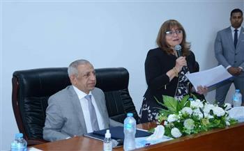 رئيس الأكاديمية العربية يشهد حفل مشروعات التخرج لكلية الحاسبات و تكنولوجيا المعلومات