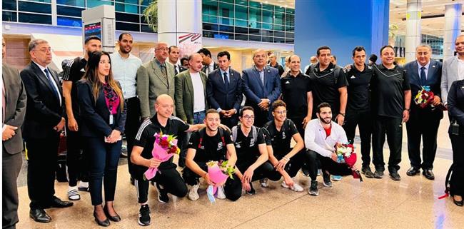 وزير الرياضة يستقبل الفوج الأخير من البعثة المصرية المشاركة بدورة ألعاب البحر المتوسط 
