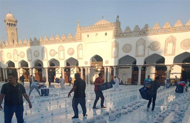فيديو و صور.. إفطار جماعي بالجامع الأزهر للطلاب الوافدين