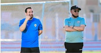 فيريرا يجتمع بجهازه المعاون