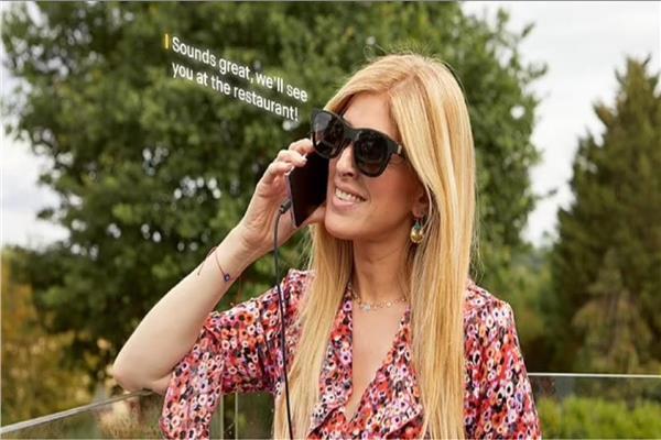 تطوير نظارات ذكية لضعف السمع