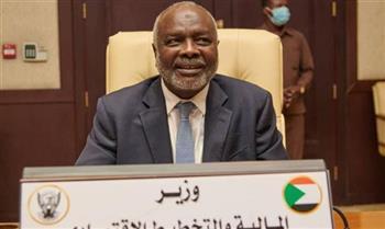 وزير المالية السوداني يؤكد أهمية التعاون مع بنك التجارة والتنمية الأفريقي