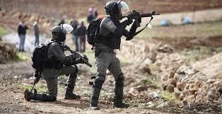   الاحتلال الإسرائيلي يواصل مشاجراته مع الفلسطينيين بـ «الخليل» 