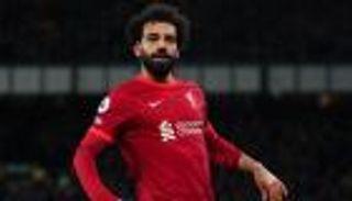 بالونات محمد صلاح تزين سماء لندن إحتفاءً بإنجازاته 