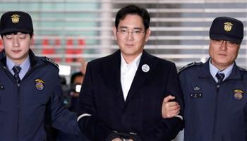 رئيس كوريا الجنوبية يصدر العفو الرئاسي عن نائب رئيس سامسونج للتغلب على الأزمة الاقتصادية