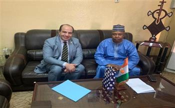   السفير المصري لدى النيجر يلتقي وزير الثقافة والسياحة