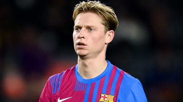 دي يونج يفصح عن ناديه الجديد