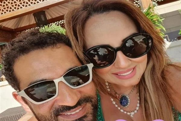 زوجة عمرو سعد تخطف الأنظار فى صورة جديدة بصحبته