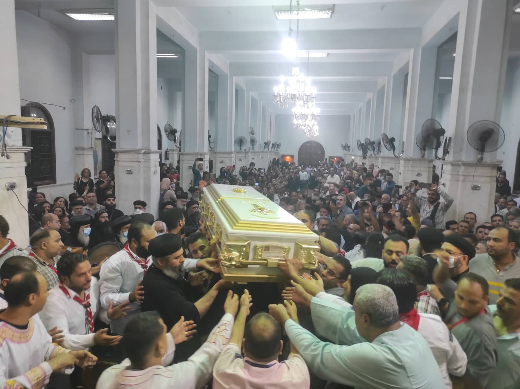 بث مباشر.. وصول جثامين ضحايا حريق كنيسة أبو سفين لصلاة الجناز عليهم