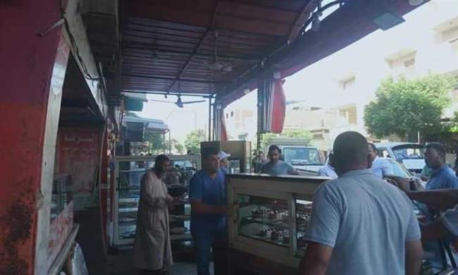 غلق محال حلويات بالعياط لضبط مخالفات صحية