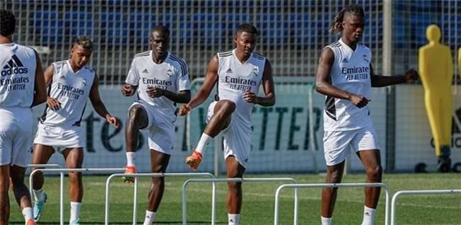 ريال مدريد يبحث عن الفوز على ألميريا فى افتتاح الدورى الإسبانى