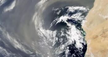 أقمار ناسا تلتقط عمود غبار صحراوى فوق المحيط الأطلسى