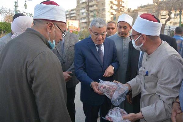 محافظ المنيا يشهد استلام الدفعة الثانية من اللحوم المخصصة للأسر الأولى بالرعاية